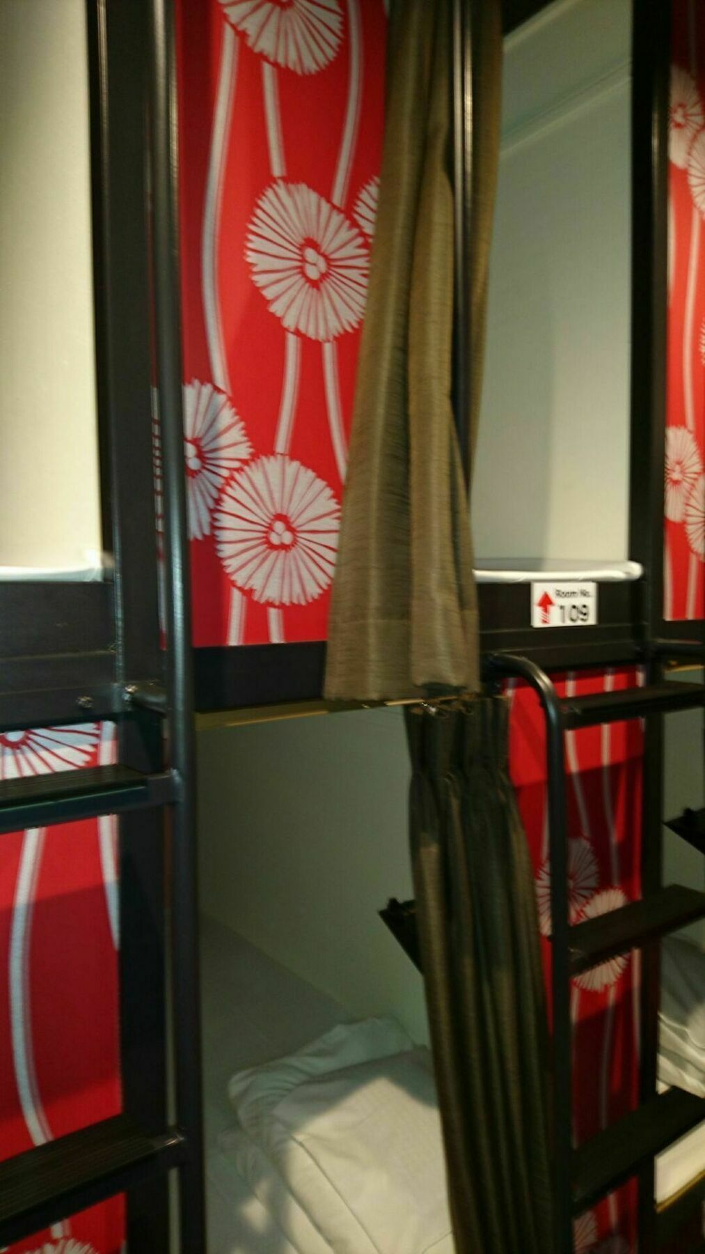טוקיו Capsule Hotel Hatagoya מראה חיצוני תמונה